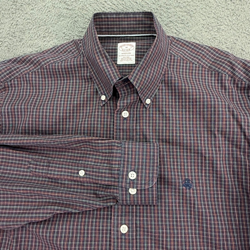 Brooks Brothers Button Down Mens M Burgundy Madison Fit Non-Iron‎ Plaid Shirt